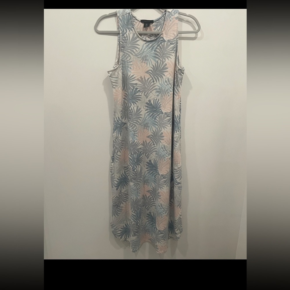 TAHARI Midi Dress Size XS Multicolor
Sleeveless Palm Tree Pattern Side Pockets